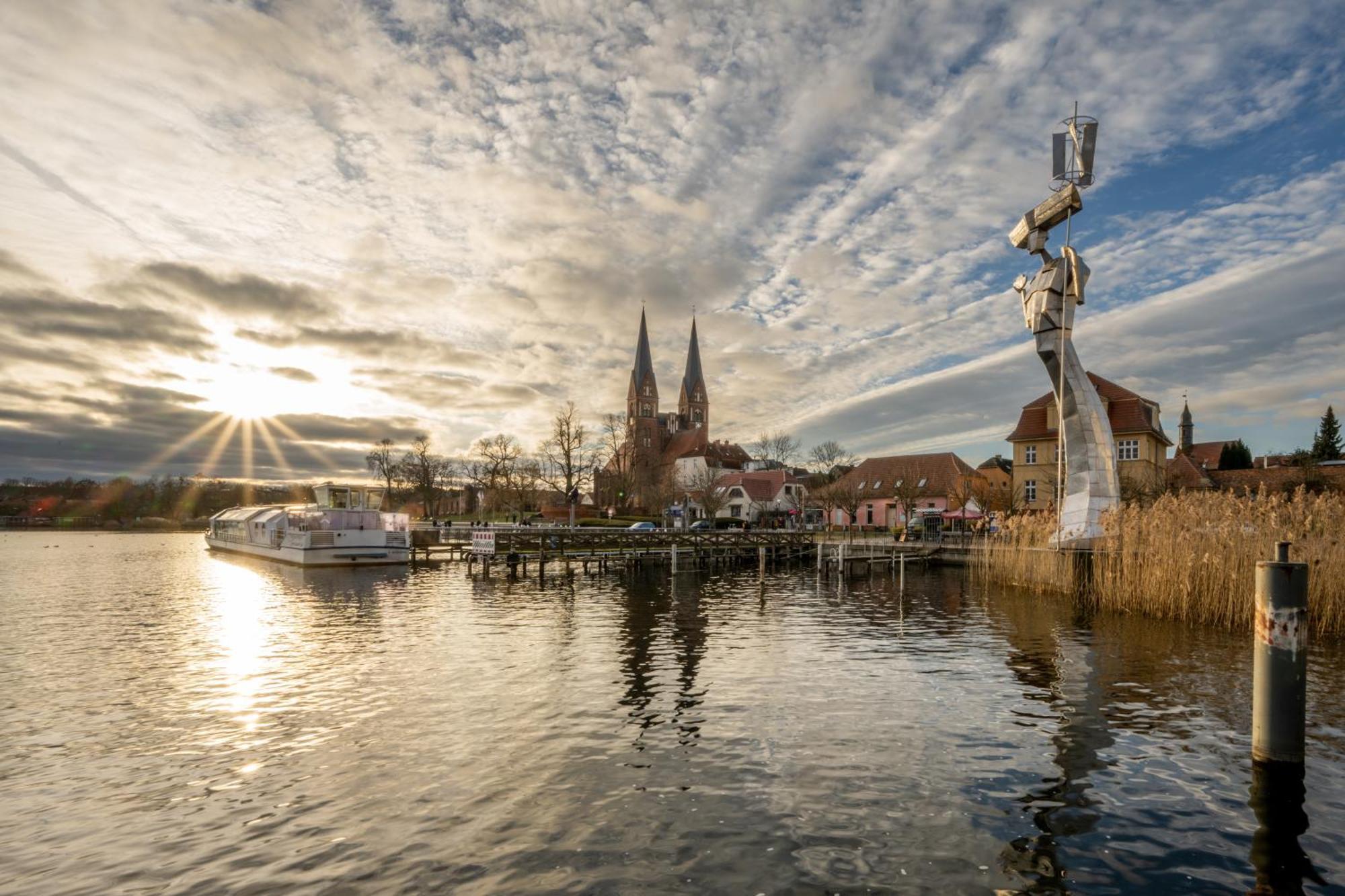 Altstadtidyll Neuruppin Stilvolle Ferienwohnung Im Herzen Der Stadt Экстерьер фото